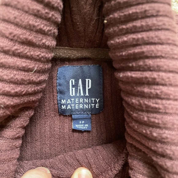 Size small gap maternity cowl dress in purple - Picture 3 of 3